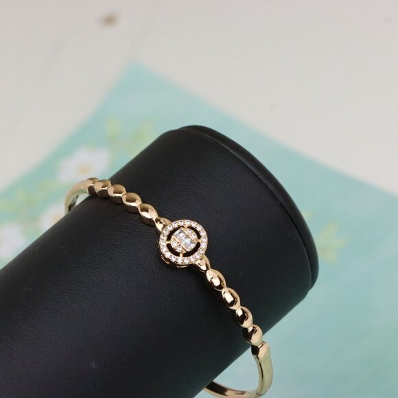 Round Halo Centerpiece Rose Gold Bangle with Textured Band Design, XPBL0522 - Picture 9 of 15